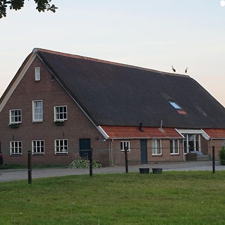 Anevelde Landelijk Gelegen Boerderij Aan De Pothofweg 아파트 외부 사진