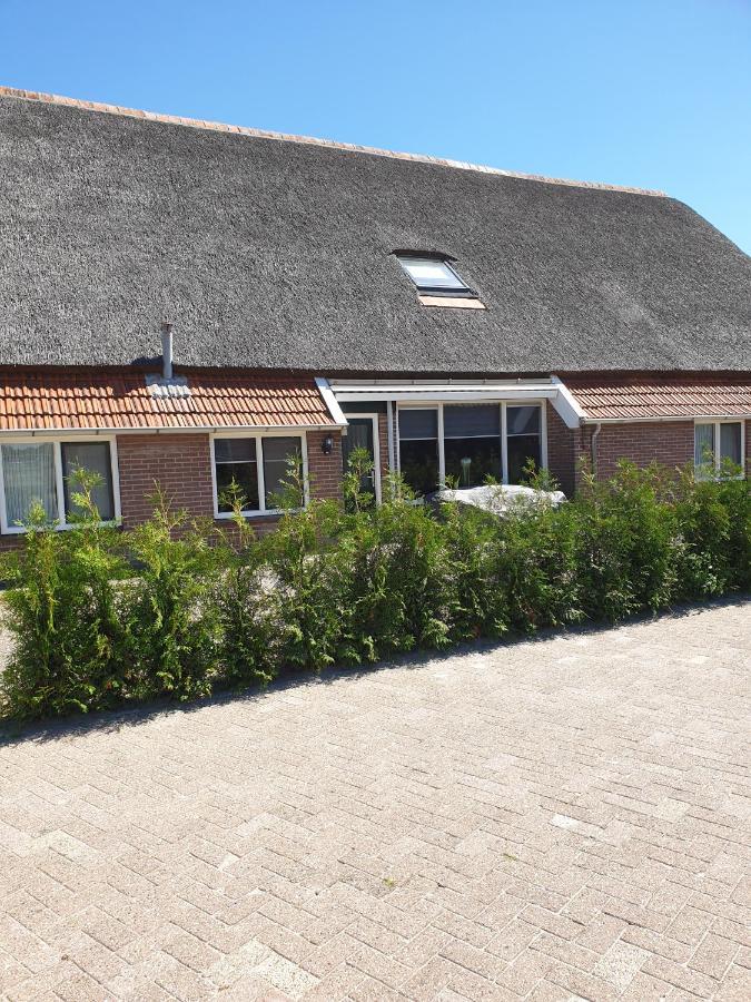 Anevelde Landelijk Gelegen Boerderij Aan De Pothofweg 아파트 외부 사진